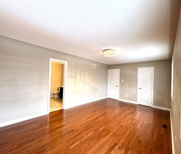 For Lease - 15 Braehead Drive, Richmond Hill, Ontario - Photo 2