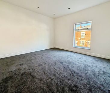 2 bedroom House To Let Total Size: 883 SQ FT - Photo 6