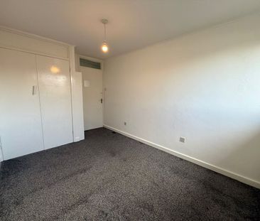 Keldholme, Bracknell, Berkshire, RG12 - Photo 2