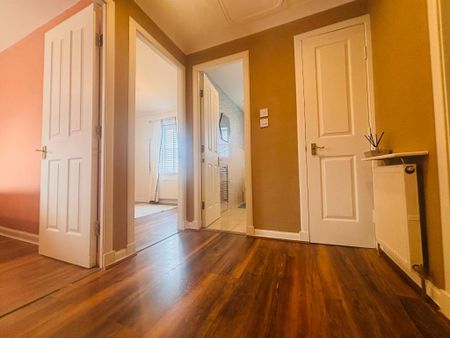 2 bedroom flat to rent - Photo 4