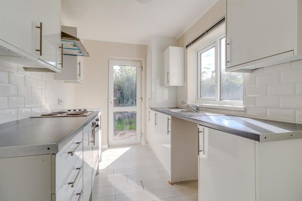 A 2 Bedroom House in Swindon Village GL51 9QH - Photo 1