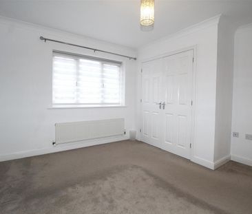 4 Bedroom House - Detached To Let - Photo 3