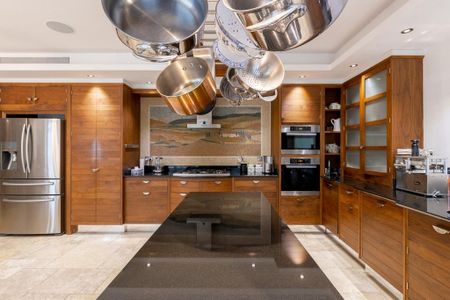 3 bedroom flat to rent - Photo 3