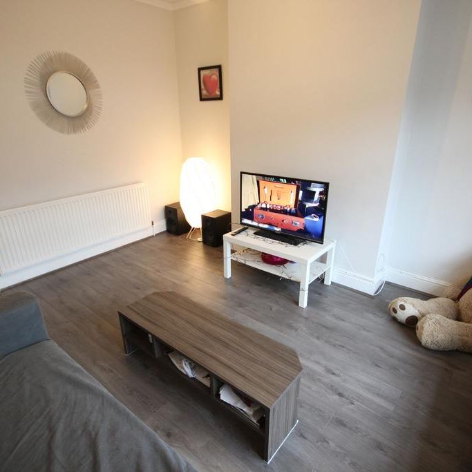 5 bedroom terraced house to rent - Photo 1