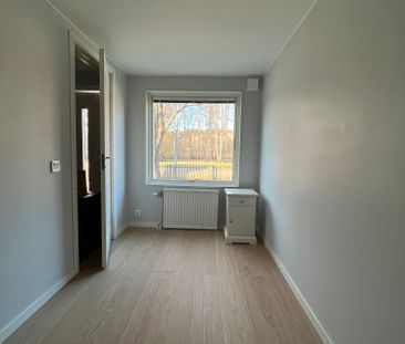 Rosornas väg, Danderyd - Foto 3