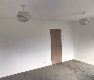 3 Bed Terraced House, Paddock Garden, BS14 - Photo 6