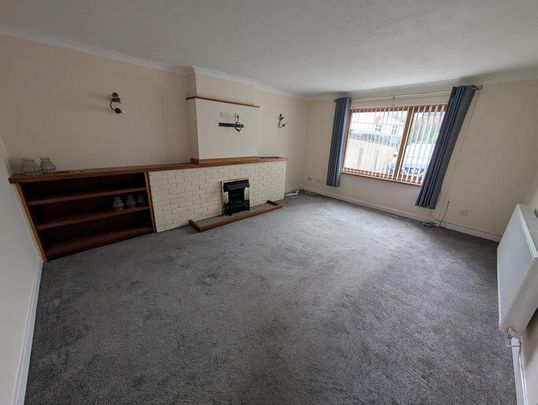 4 bedroom detached house to rent - Photo 1
