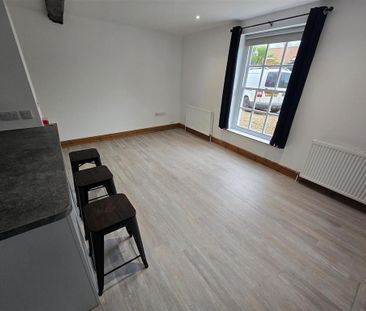 3 bedroom end of terrace house to rent - Photo 6