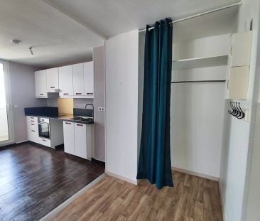 Type 4 de 70.06m² - SAINT PIERRE DES CORPS - Photo 2