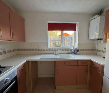 2 bedroom terraced house to rent - Photo 4