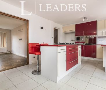 4 bedroom house to rent Seals Green, Birmingham, West Midlands, B38 - Photo 1