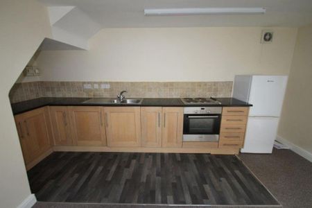 2 bedroom flat to rent - Photo 3
