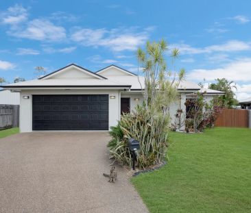 Quiet Cul-de-Sac Living with Room for Everyone - Photo 3