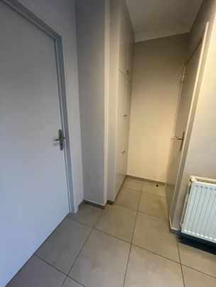 EENGEZINSWONING + tuin - Photo 1