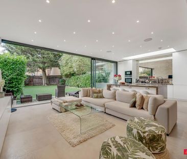 4 bedroom semi-detached house to rent - Photo 3