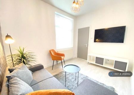 1 bedroom in a house share to rent - Photo 5