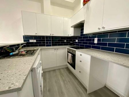Manor Road, Woodley, SK6 - Photo 2