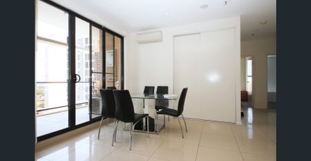 Furnished Modern Apartment with City View - Photo 3