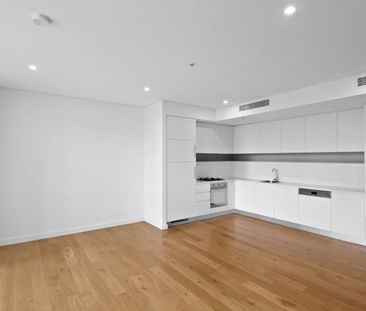 Spacious 1 Bedroom with Generous Sized Bedroom and Extra Large Park... - Photo 5