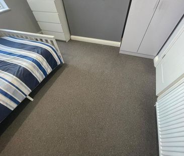 1 bedroom house of multiple occupation to rent - Photo 6