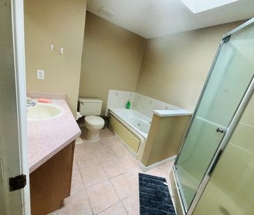 For Lease - 65 Periwinkle Way, Guelph, Ontario - Photo 3