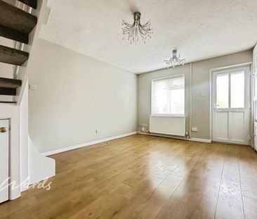 2 bedroom end of terrace house to rent - Photo 2