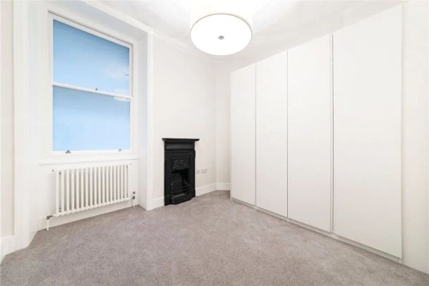 2 bedroom flat in Bloomsbury - Photo 1