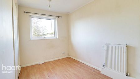 3 bedroom detached house to rent - Photo 5