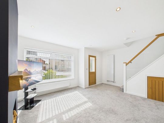 3 bedroom semi-detached house to rent - Photo 1