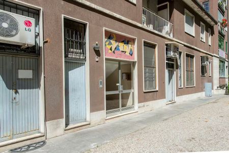 Via Giovanni Pezzotti, Milan, Lombardy 20141 - Photo 4