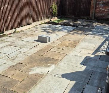 2 bedroom semi-detached house to rent - Photo 2