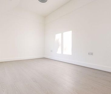 3 bedroom flat to rent - Photo 3
