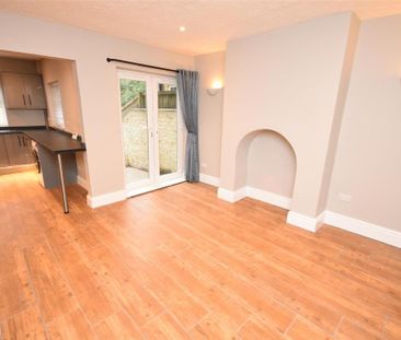 3 bedroom terraced house to rent - Photo 2