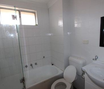 2 Bedroom Unit for Lease in Warwick Farm ! - Photo 2