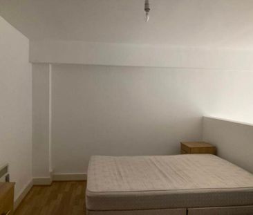 St Thomas Lofts, Swansea, SA1. - Photo 2