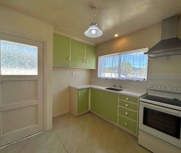 2 Bedroom, Wainuiomata - Photo 2