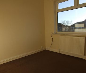 2 bedroom semi-detached house to rent - Photo 3