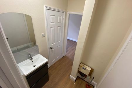 Clarendon Road - Photo 4