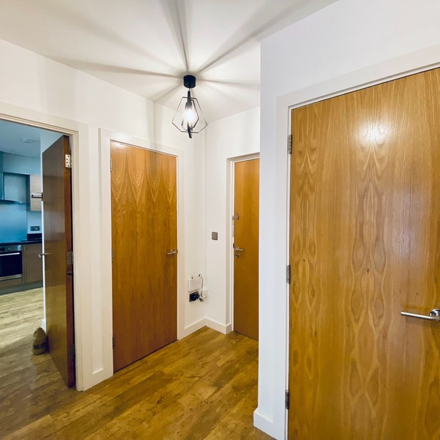 2 Bed Penthouse, Worsley Mill, M15 - Photo 1