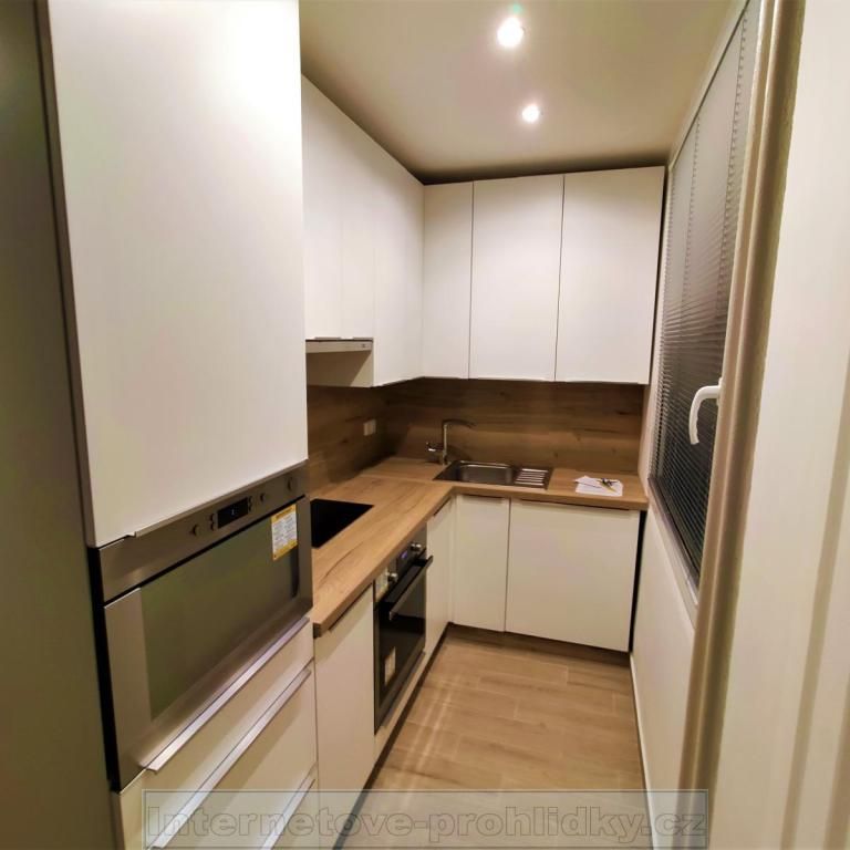 Pronájem bytu 1+kk 37 m2 - Photo 1