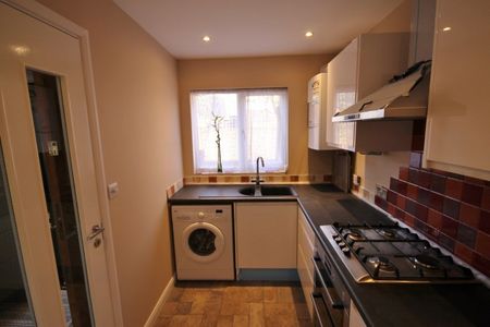 Pinkcoat Close, Feltham, Middlesex,TW13 - Photo 5