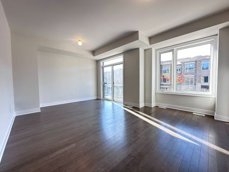 For Lease - 190 Tennant Circle, Vaughan, Ontario - Photo 3