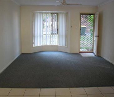 Neat 2 bedroom duplex!! - Photo 2