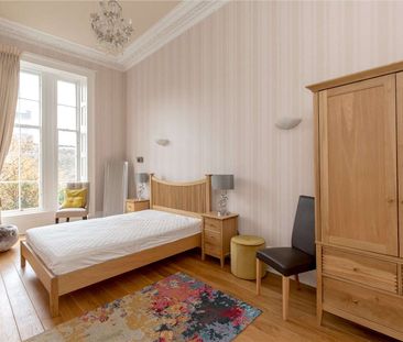 A furnished two bedroom first floor flat in the heart of Stockbridge. - Photo 1