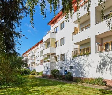 Schöne 2 Zimmerwohnung mit großer Wohnküche sucht neuen Bewohner - Photo 1