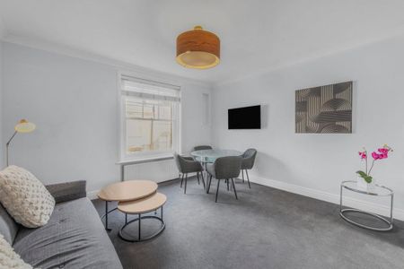 3 bedroom flat to rent - Photo 2