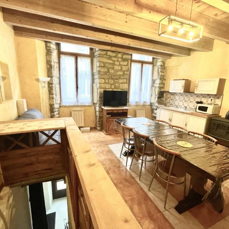 A LOUER APPARTEMENT RENOVE ET MEUBLE T2 MARVEJOLS - Photo 1