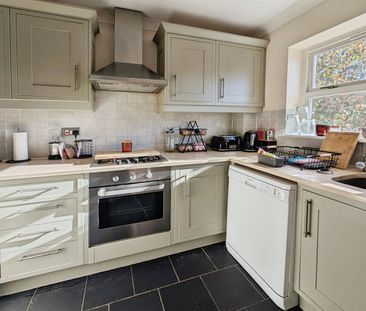 Edwin Jones Green, SO15 - Photo 4