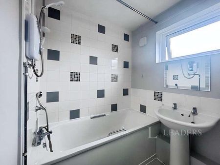 Paddock Lane, Redditch, B98 - Photo 3