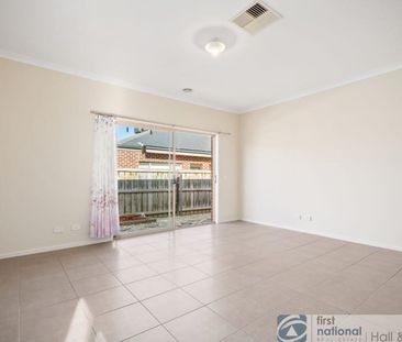 12 Goodenia Street, Officer - Photo 5